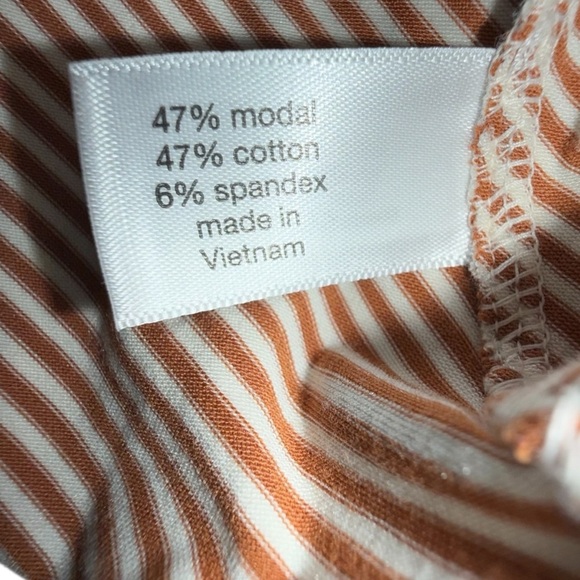 NWT LANE BRYANT Modern Short Sleeve V-Neck Stripe Tee Size - Beige/Tan 18/20 - Picture 10 of 16